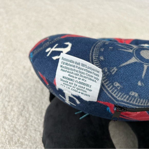 Set of 2 - Travel Neck Pillows - Picture 4 of 11